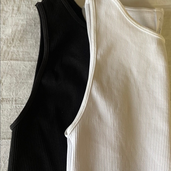 Linda Crop Top- White - Picture 2 of 2